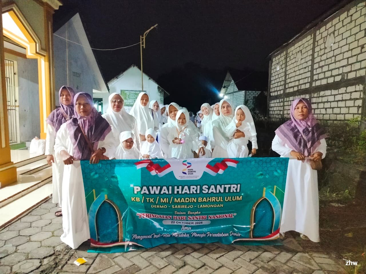 Pawai Santri MI Bahrul Ulum